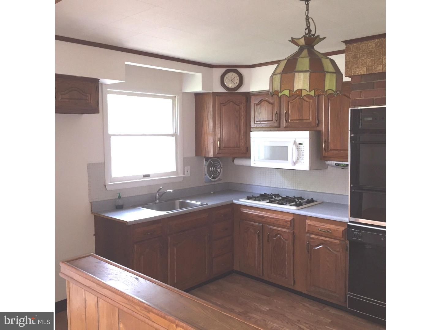 1250 Tulip Road Warminster, PA 18974 - Photo 10 of 23 Gallery Image 10
