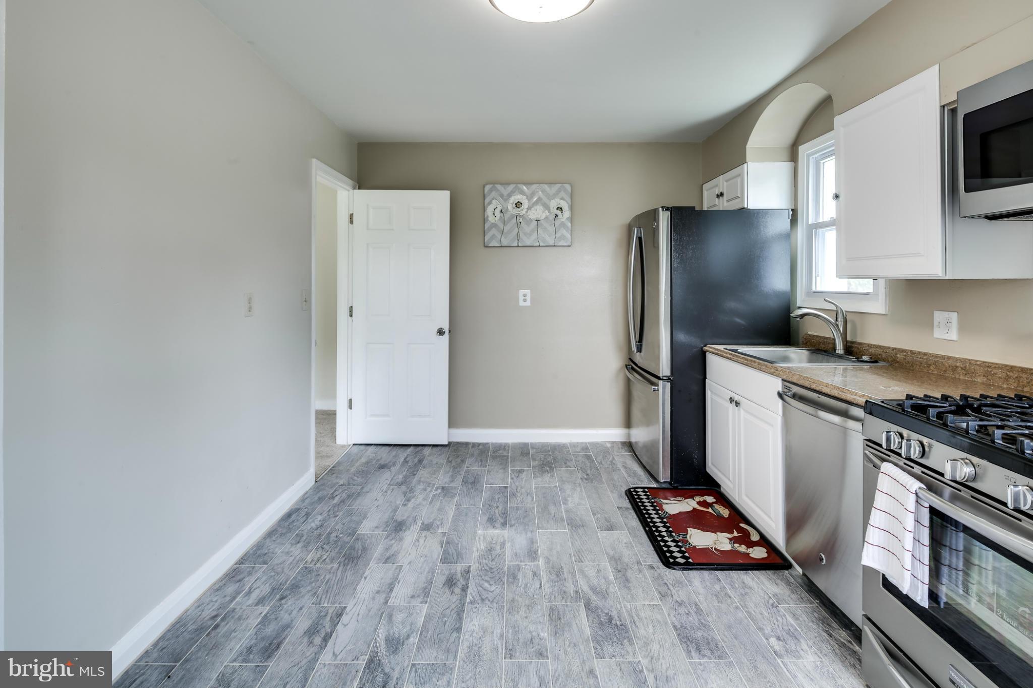 7331 Windsor Mill Road Baltimore, MD 21244 - Photo 10 of 30 Kitchen
