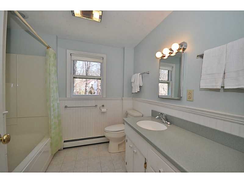 35 Queens Fort Lane Exeter, RI 02822 - Photo 11 of 17 Bathroom.