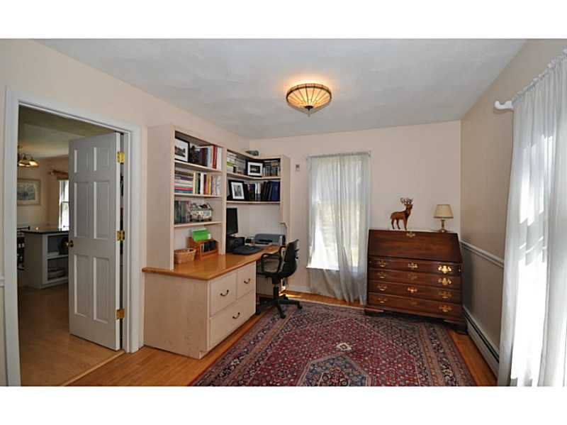 35 Queens Fort Lane Exeter, RI 02822 - Photo 5 of 17 Computer Room. den / office