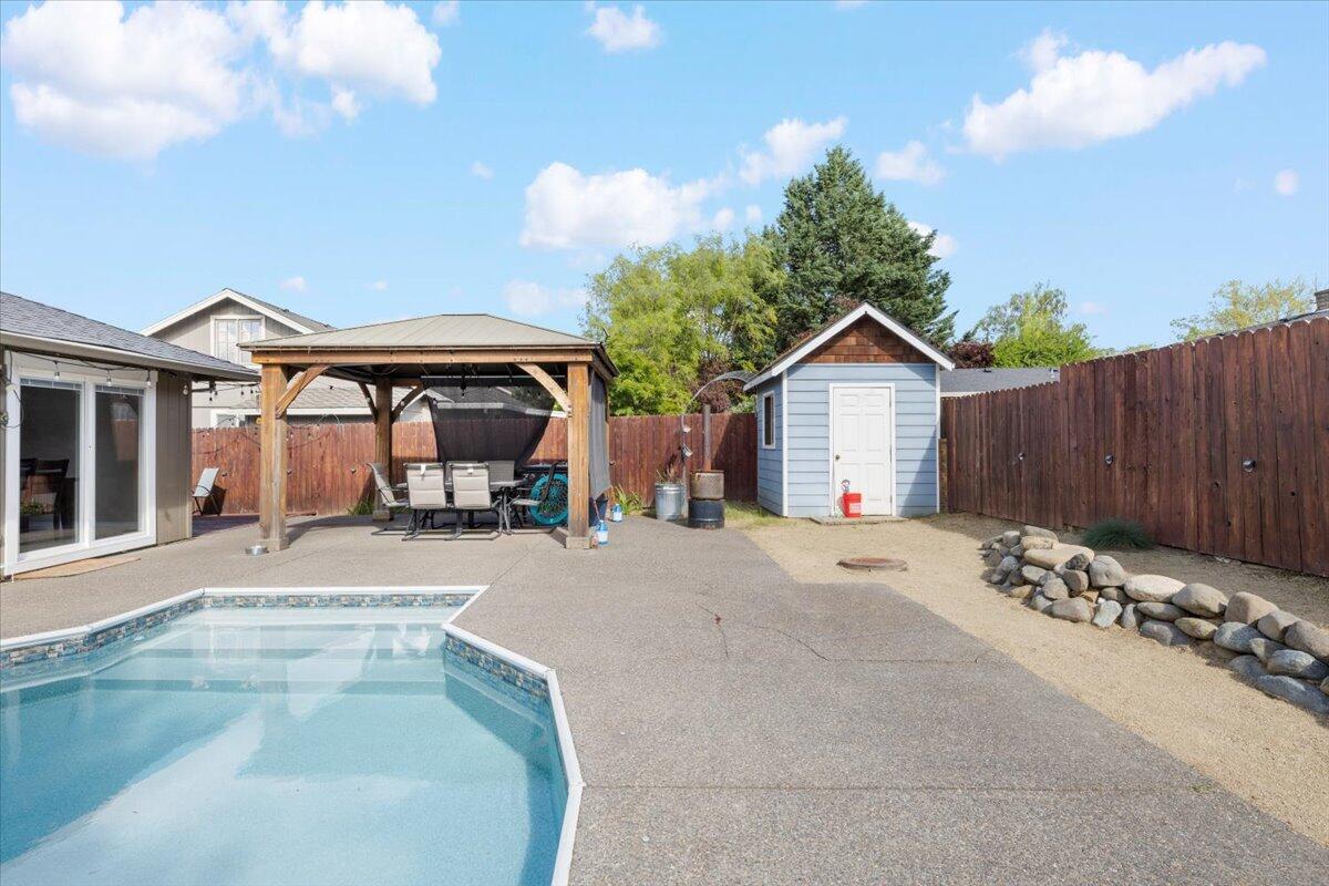 2220 Ridge Way Medford, OR 97504 - Photo 24 of 27 24-D9A7656