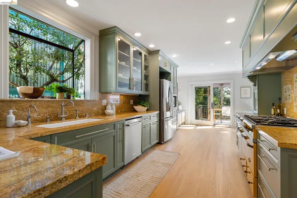 $2,389,000 | 1101 Clarendon Crescent, Oakland, CA 94610