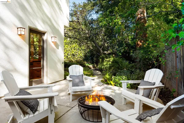 $2,389,000 | 1101 Clarendon Crescent, Oakland, CA 94610