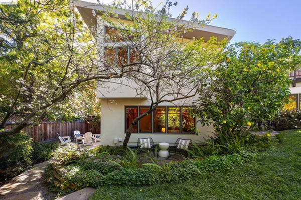 $2,389,000 | 1101 Clarendon Crescent, Oakland, CA 94610