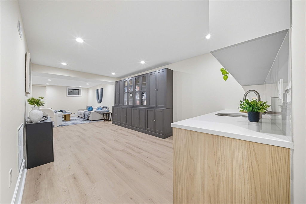 5 Kappius Path Newton, MA 02459 - Photo 29 of 39