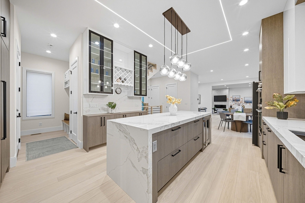 5 Kappius Path Newton, MA 02459 - Photo 7 of 39