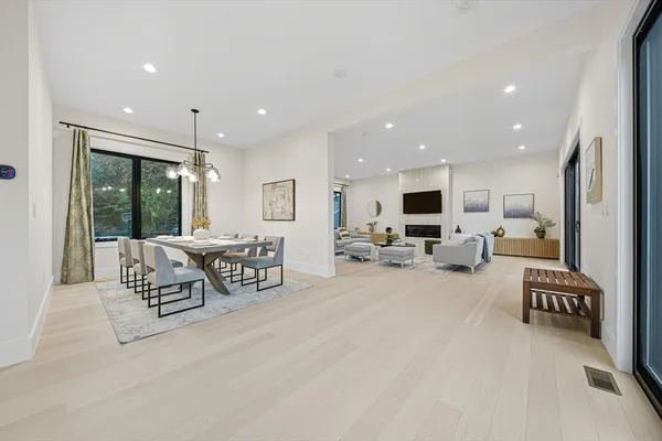 $2,895,000 | 5 Kappius Path, Newton, MA 02459