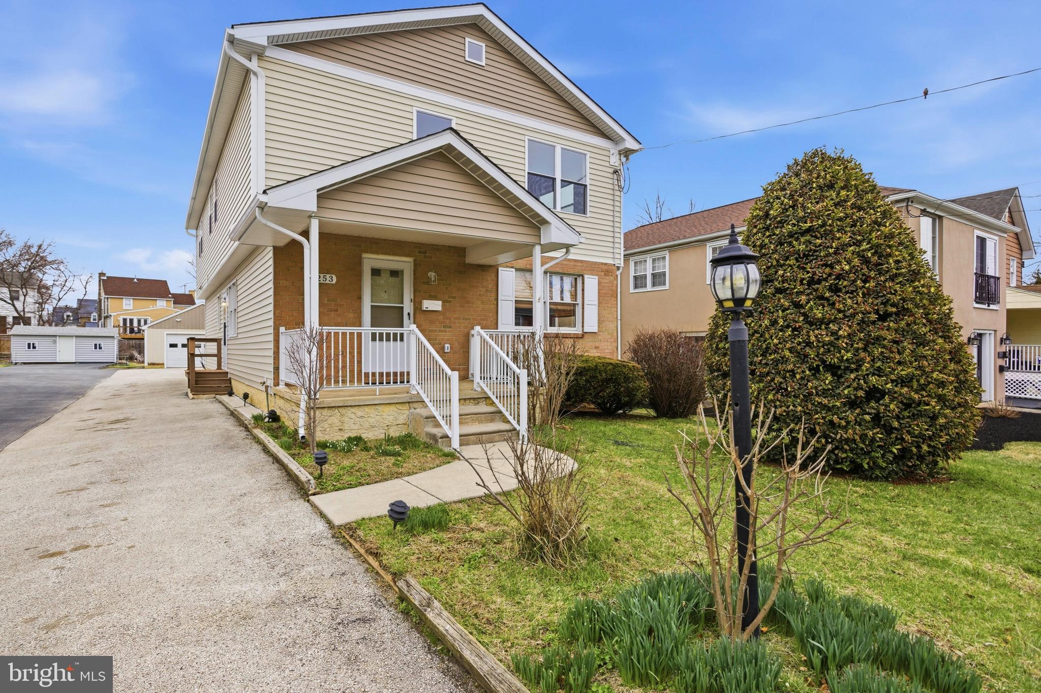253 Saxer Avenue Springfield, PA 19064 - Photo 2 of 43