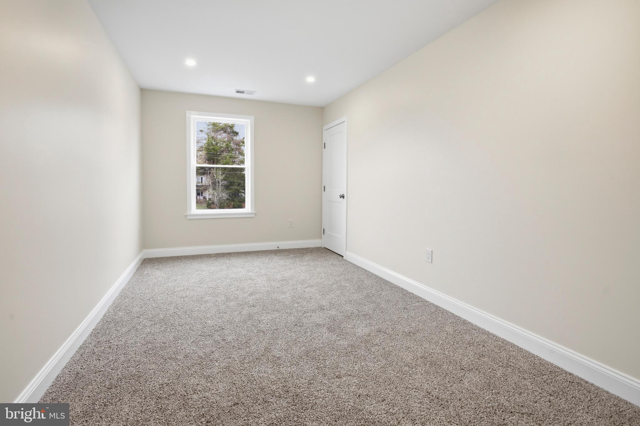 253 Saxer Avenue Springfield, PA 19064 - Photo 34 of 43