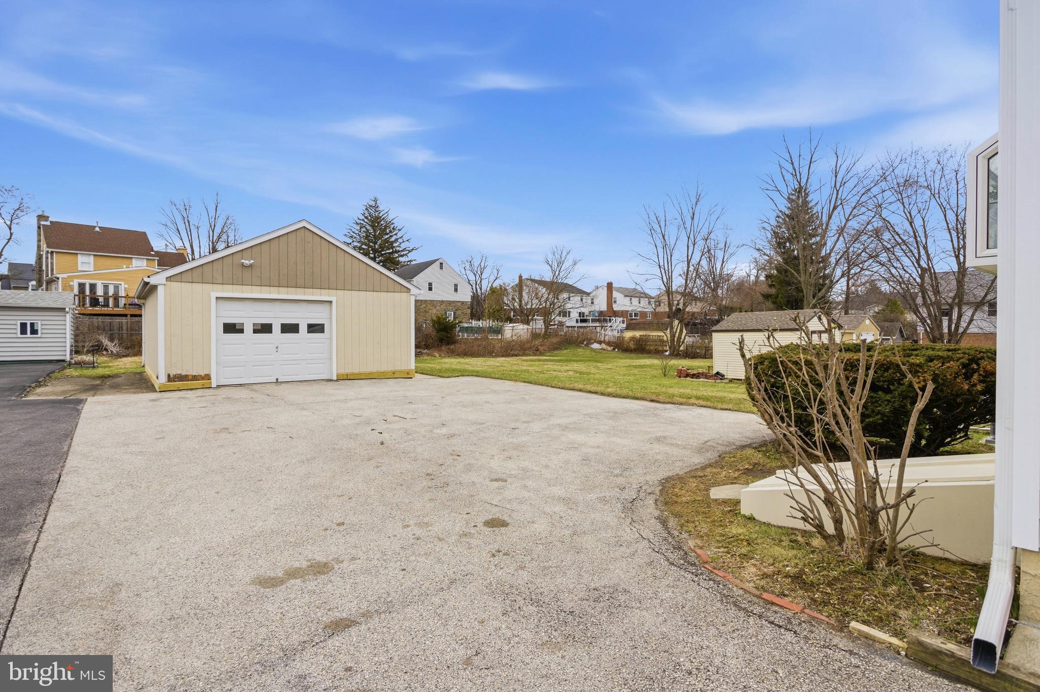 253 Saxer Avenue Springfield, PA 19064 - Photo 39 of 43