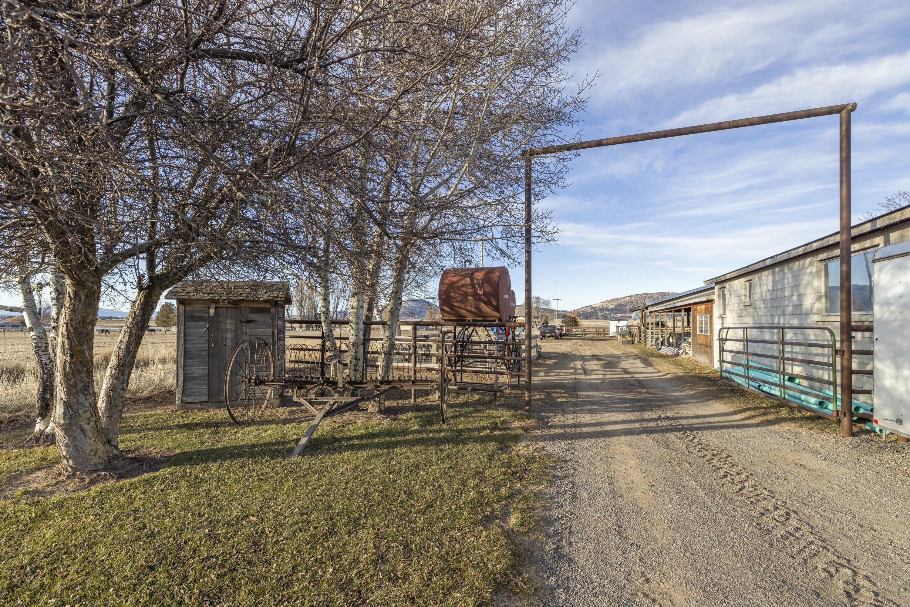 11251 Crystal Springs Road Klamath Falls, OR 97603 - Photo 51 of 64 exterior