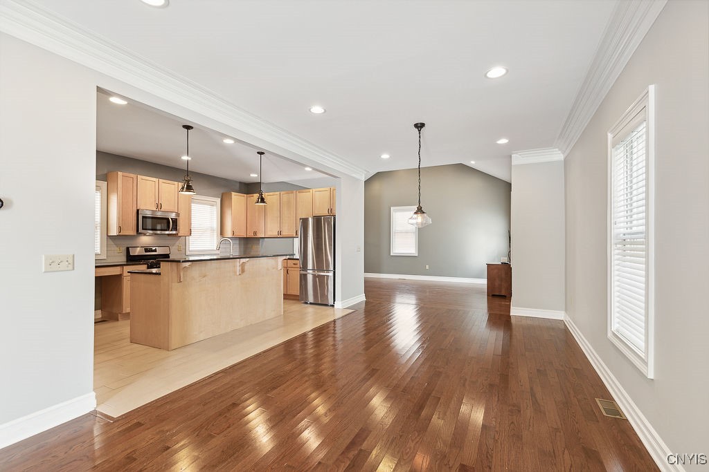 308 Park Avenue Syracuse, NY 13204 - Photo 8 of 48