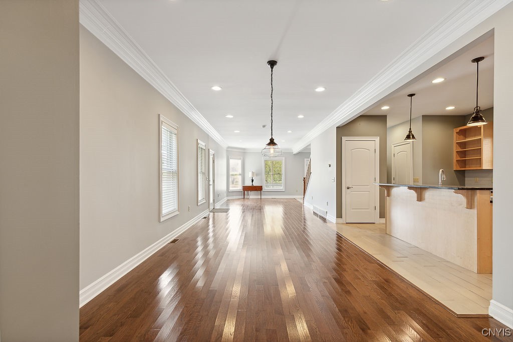 308 Park Avenue Syracuse, NY 13204 - Photo 9 of 48