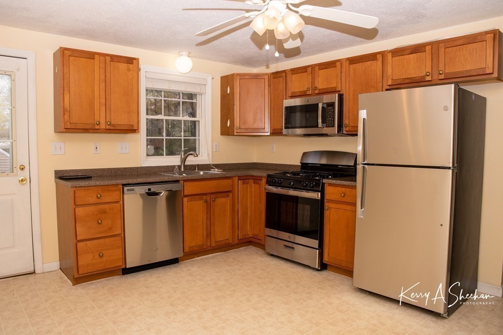370 Riverside Street, Unit 1 Lowell, MA 01854 - Photo 3 of 14 Gallery Image 3