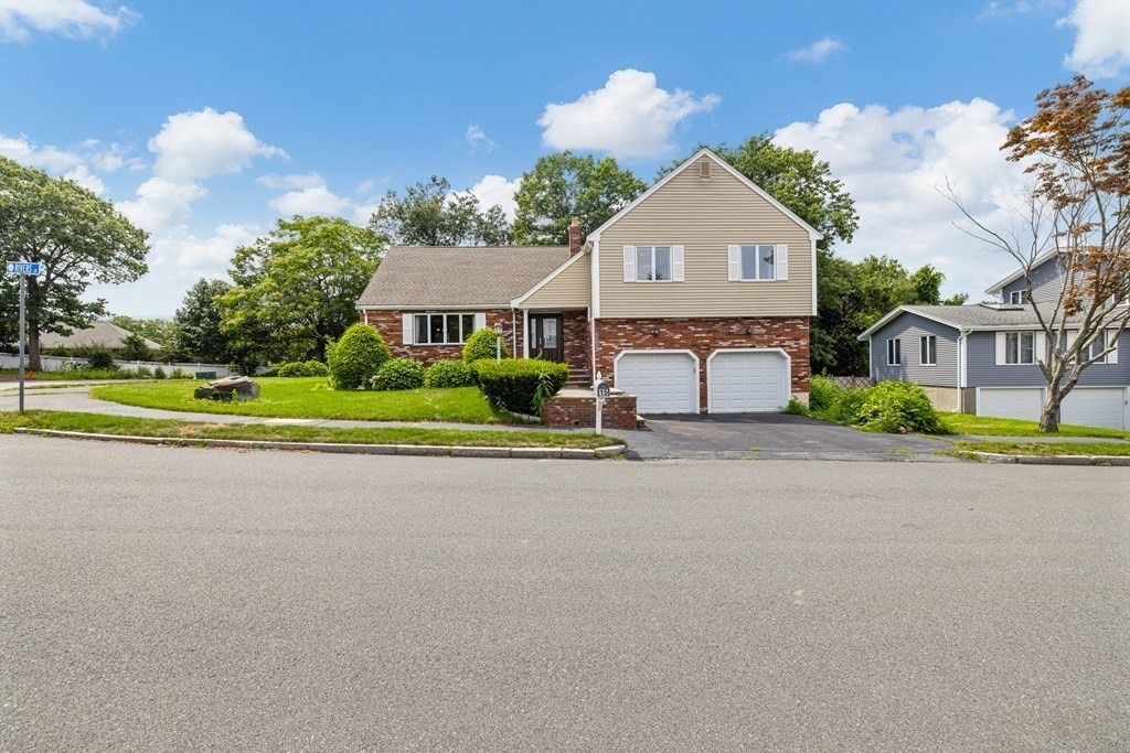 15 Rivers Lane Stoneham, MA 02180 - Photo 2 of 35 Gallery Image 2