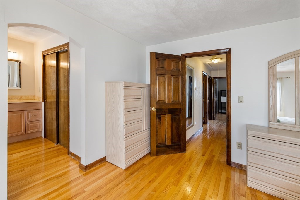 15 Rivers Lane Stoneham, MA 02180 - Photo 26 of 35 Gallery Image 26