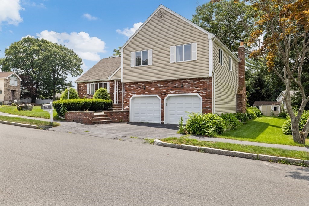 15 Rivers Lane Stoneham, MA 02180 - Photo 3 of 35 Gallery Image 3