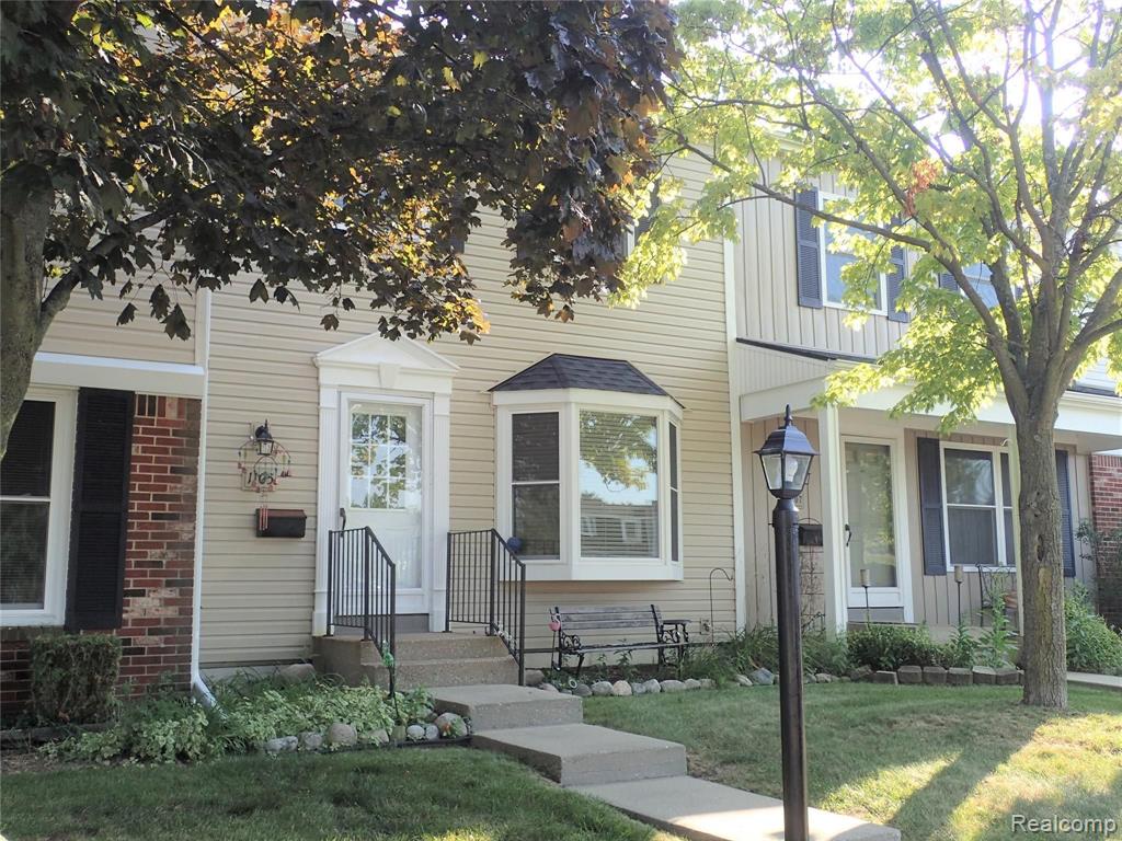 1105 Marquette Court Rochester Hills, MI 48307 - Photo 1 of 27