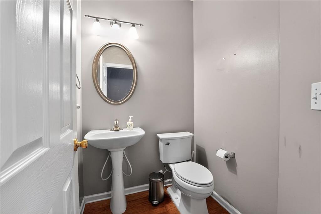 605 Lofty Lane Atlanta, GA 30331 - Photo 11 of 19