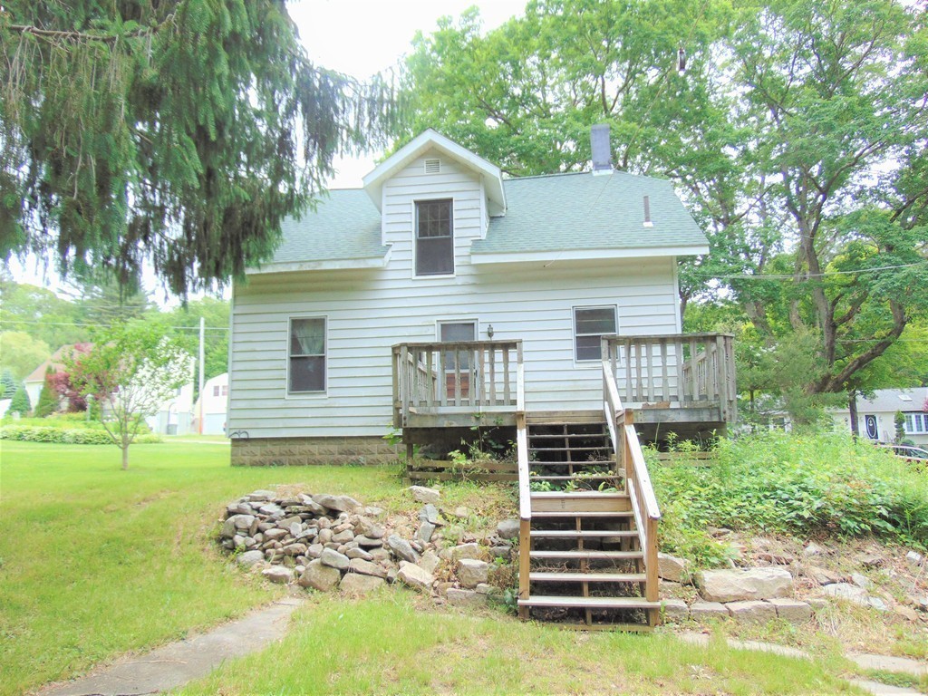 22 Perryville Road Webster, MA 01570 - Photo 2 of 26 Gallery Image 2