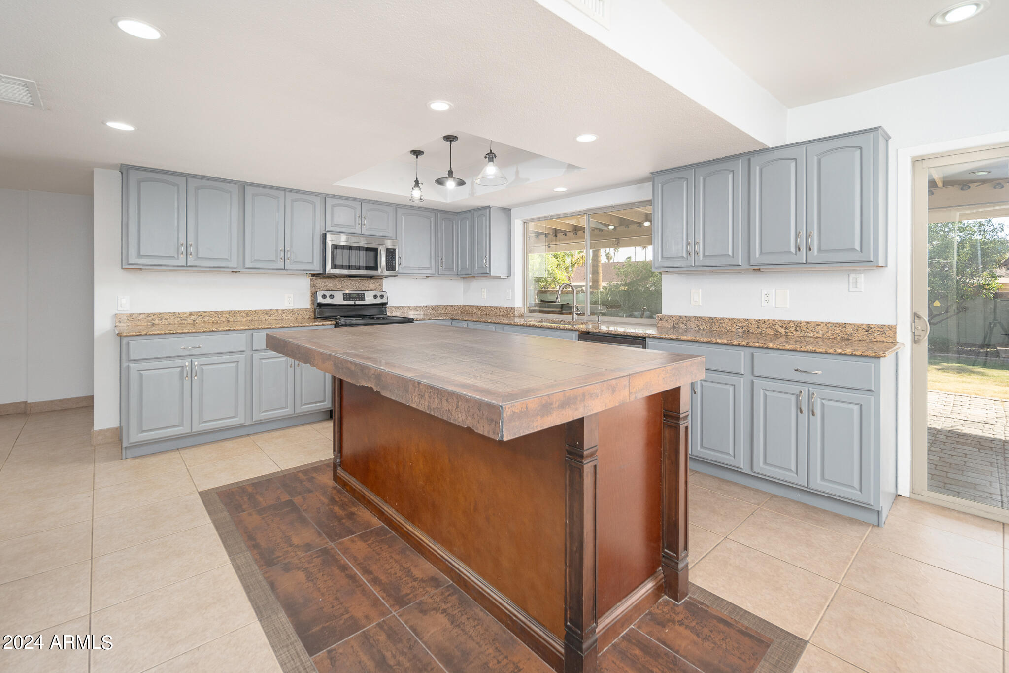 4409 East Grandview Road Phoenix, AZ 85032 - Photo 10 of 51 Kitchen_02