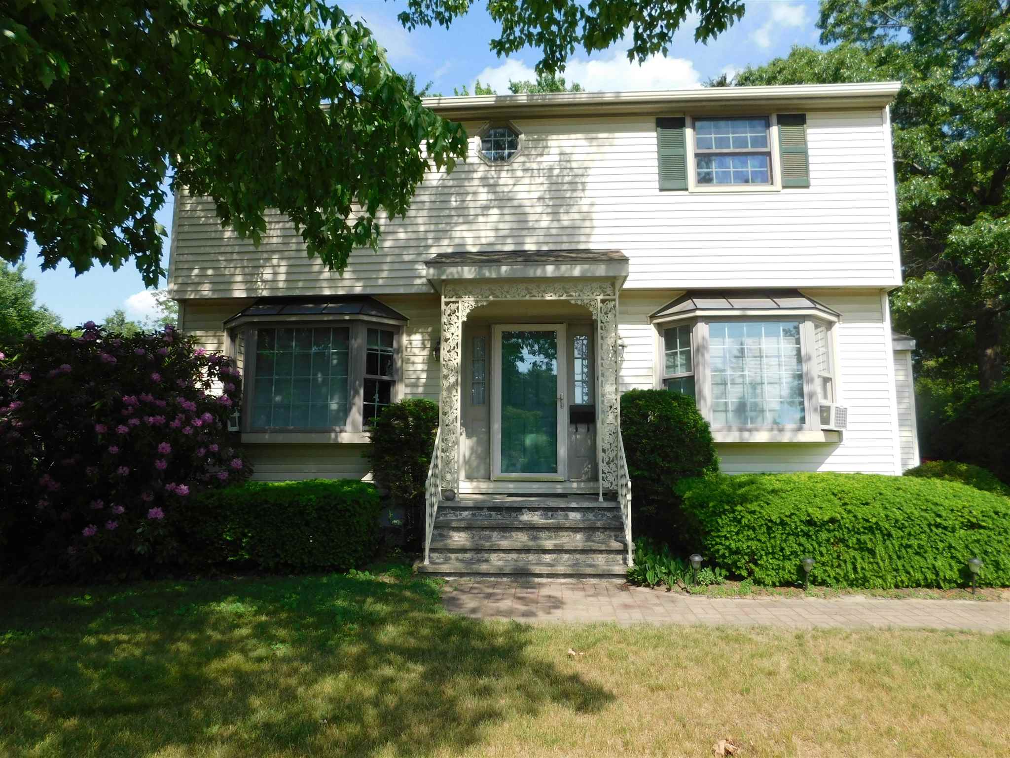 116 Patchen Road South Burlington, VT 05403 - Photo 2 of 30 Gallery Image 2