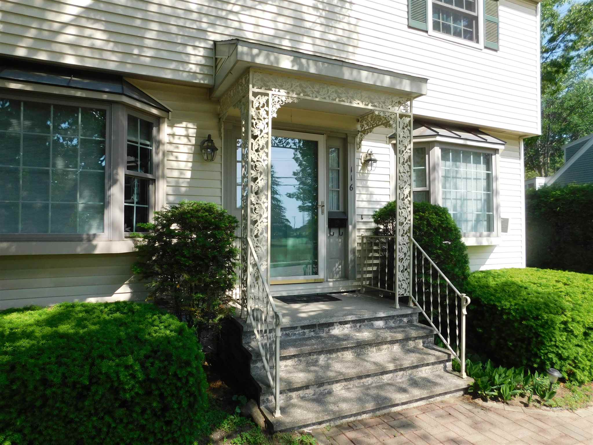 116 Patchen Road South Burlington, VT 05403 - Photo 4 of 30 Gallery Image 4