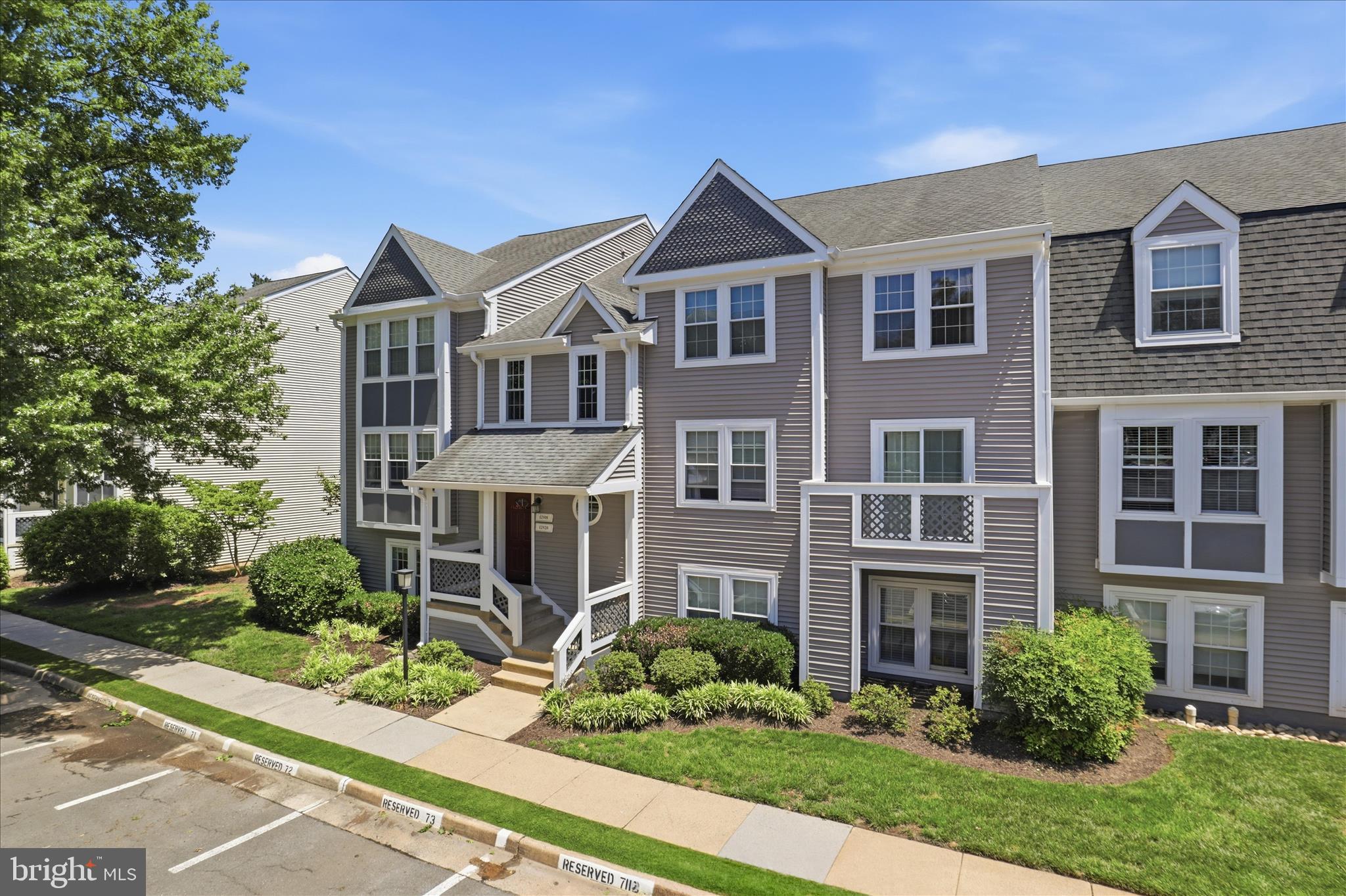 12918 Grays Pointe Road Fairfax, VA 22033 - Photo 3 of 26