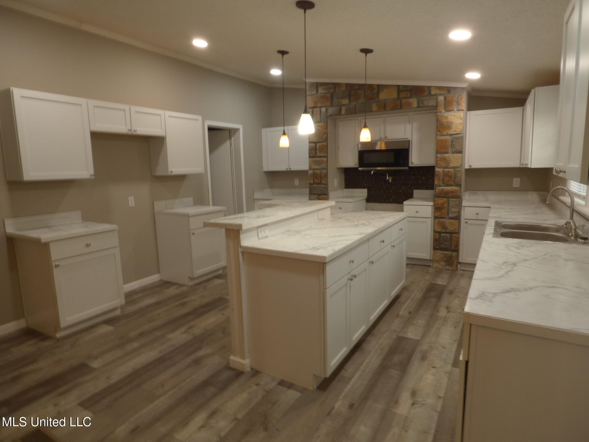 2075 Hartwell Road Summit, MS 39666 - Photo 2 of 14 P1340131