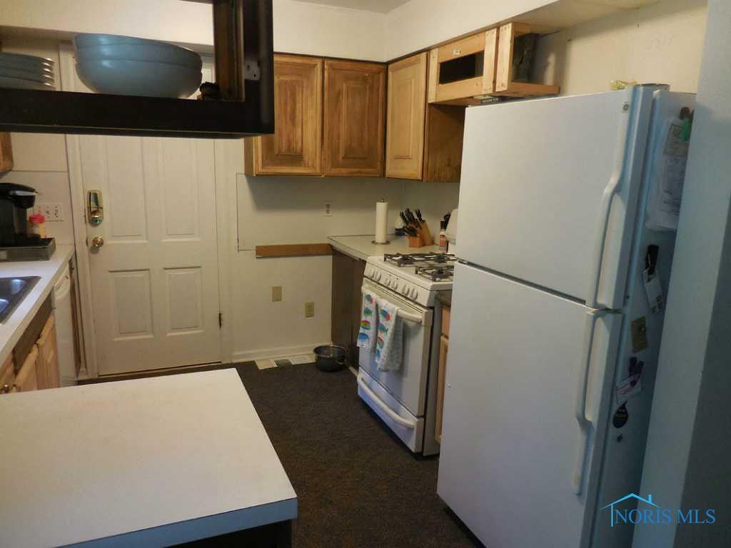 10344 Obee Road Whitehouse, OH 43571 - Photo 5 of 14 Kitchen.