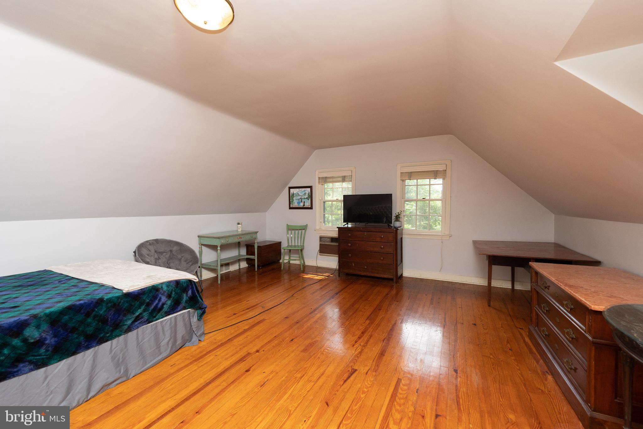 2925 Oakridge Farm Road Huntingdon Valley, PA 19006 - Photo 22 of 40 Gallery Image 22