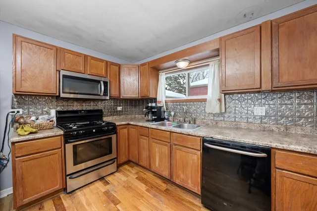 $245,000 | 9154 Ridgeland Avenue, Oak Lawn, IL 60453