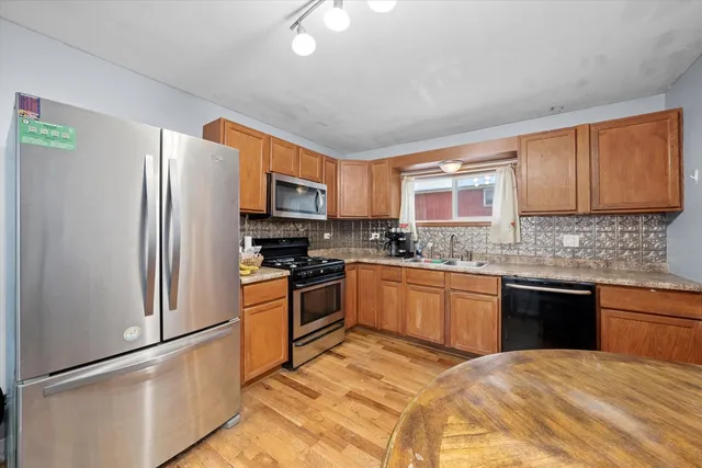 $245,000 | 9154 Ridgeland Avenue, Oak Lawn, IL 60453