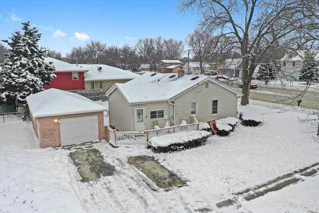 $245,000 | 9154 Ridgeland Avenue, Oak Lawn, IL 60453