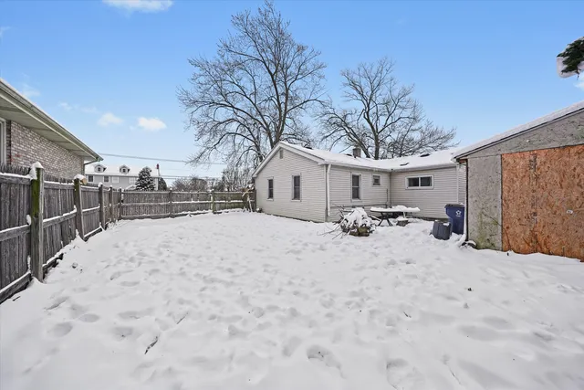 $245,000 | 9154 Ridgeland Avenue, Oak Lawn, IL 60453