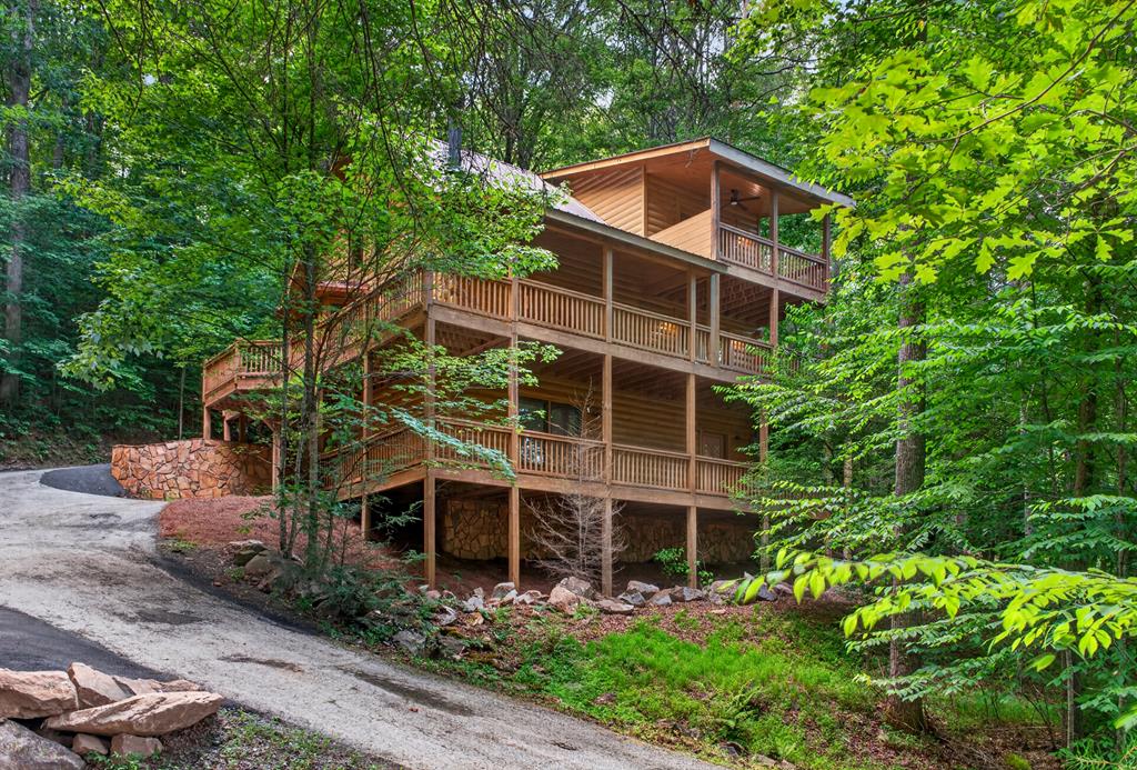 357 Hemlock Trail Blue Ridge, GA 30513 - Photo 1 of 24 Main View
