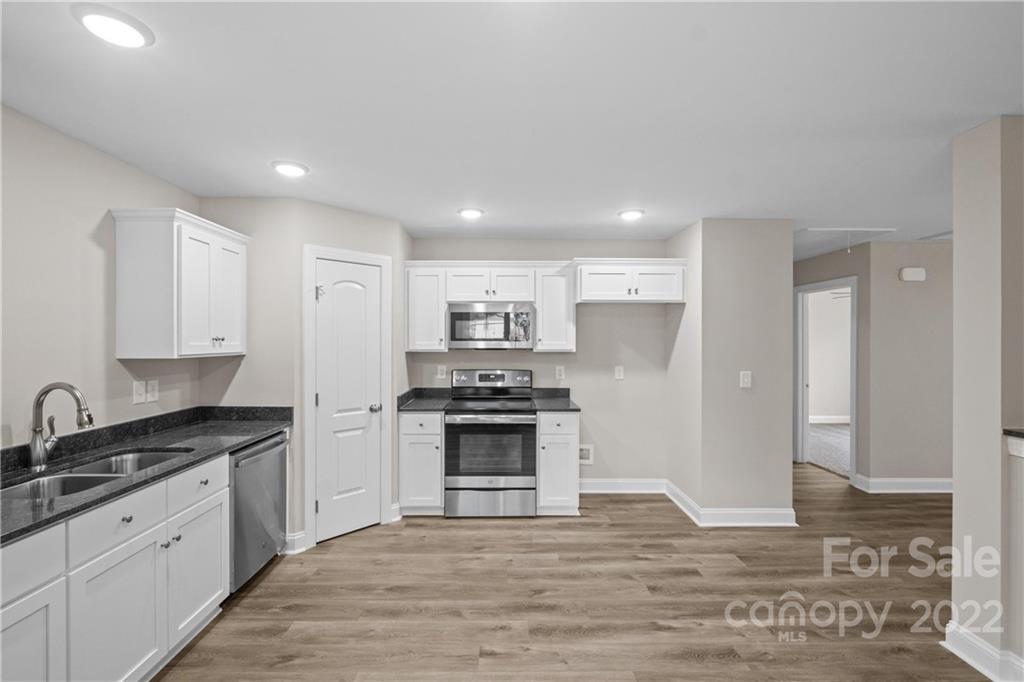 420 Reeves Avenue Albemarle, NC 28001 - Photo 8 of 27 Gallery Image 8