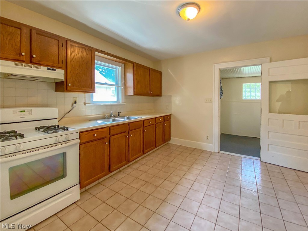 2887 Center Road Youngstown, OH 44514 - Photo 12 of 23 Gallery Image 12