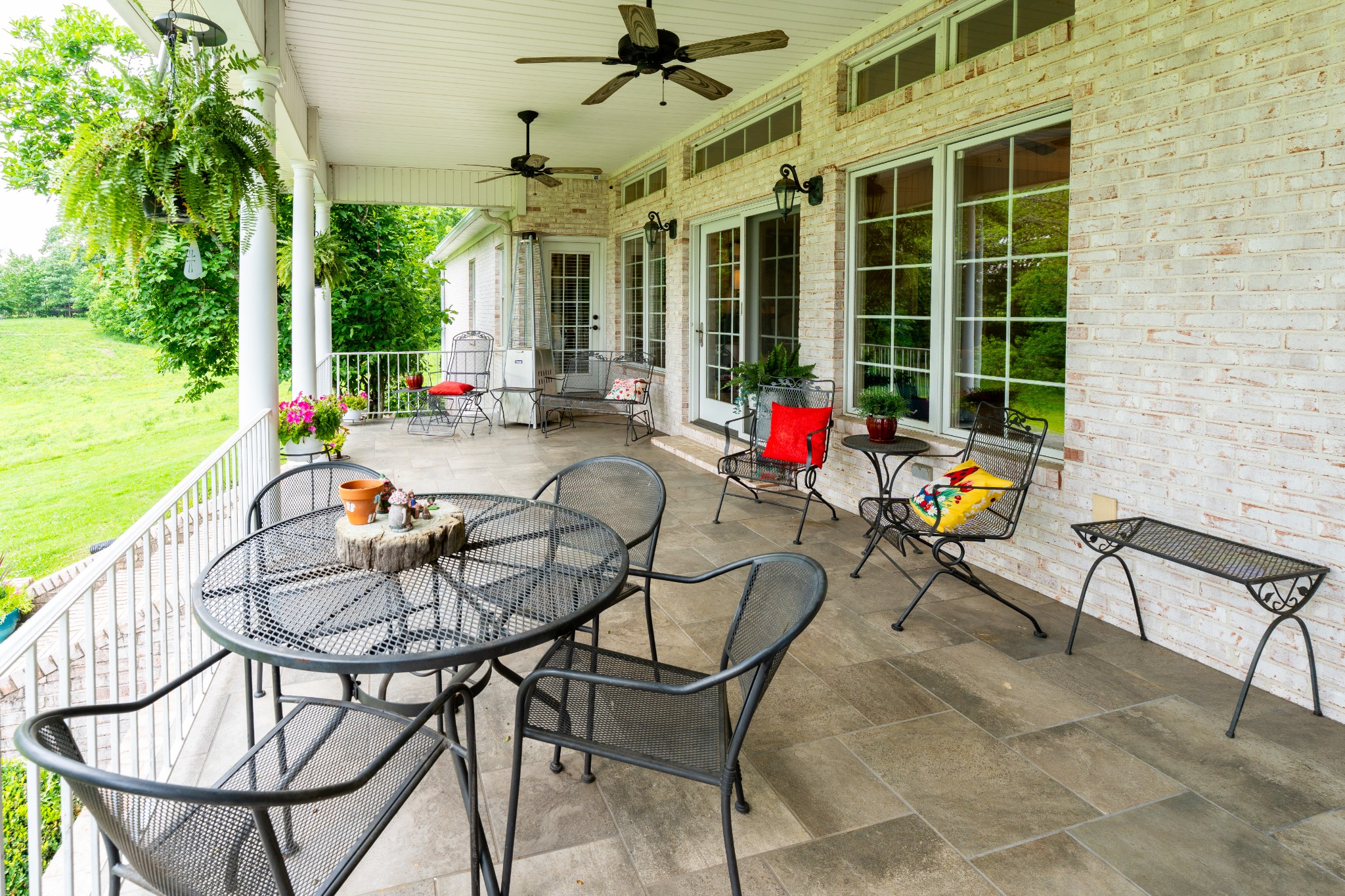 1015 Kelly Road Dyersburg, TN 38024 - Photo 9 of 41 a outdoor space with furniture
