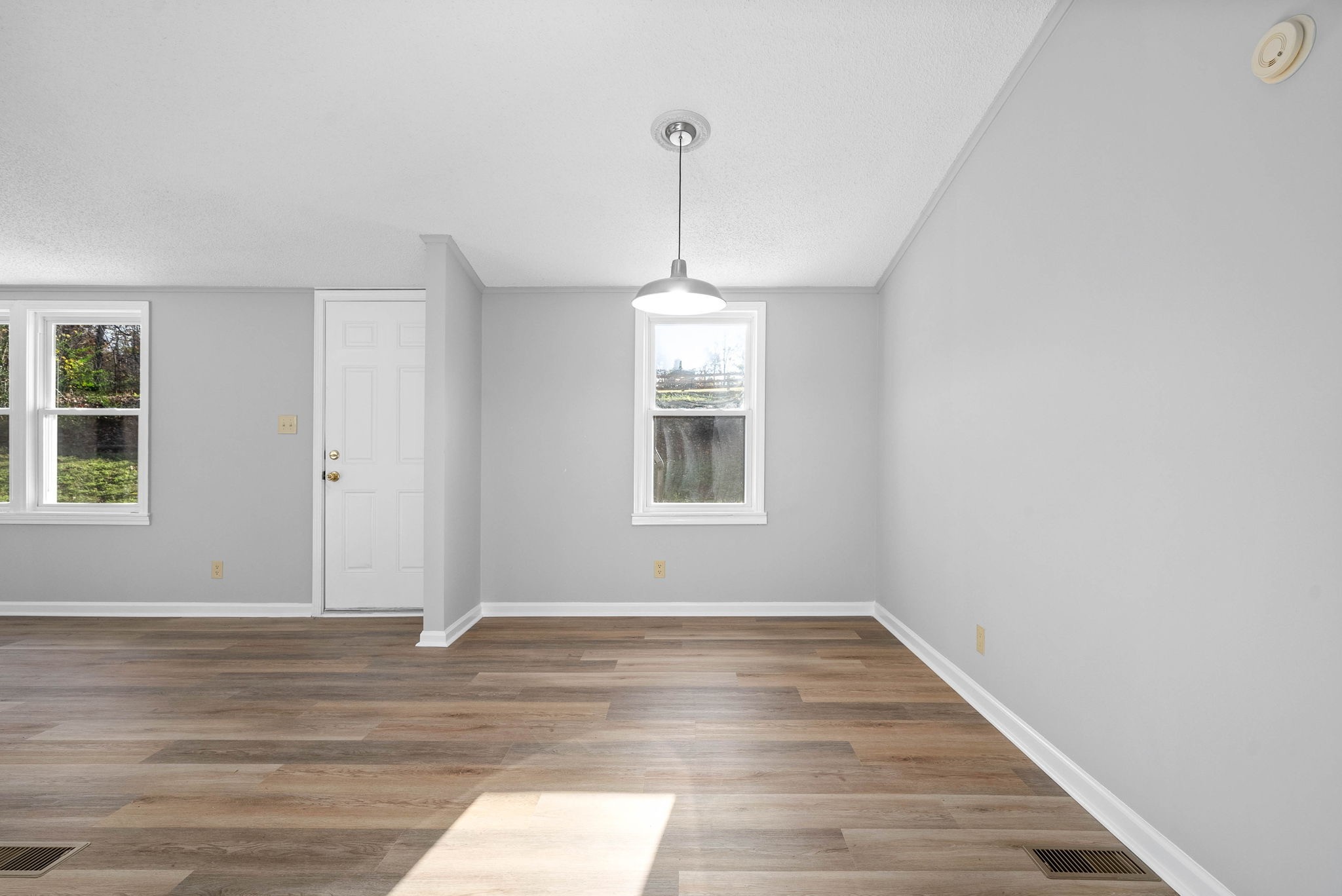 4598 Akin Road Cunningham, TN 37052 - Photo 10 of 29 Gallery Image 10