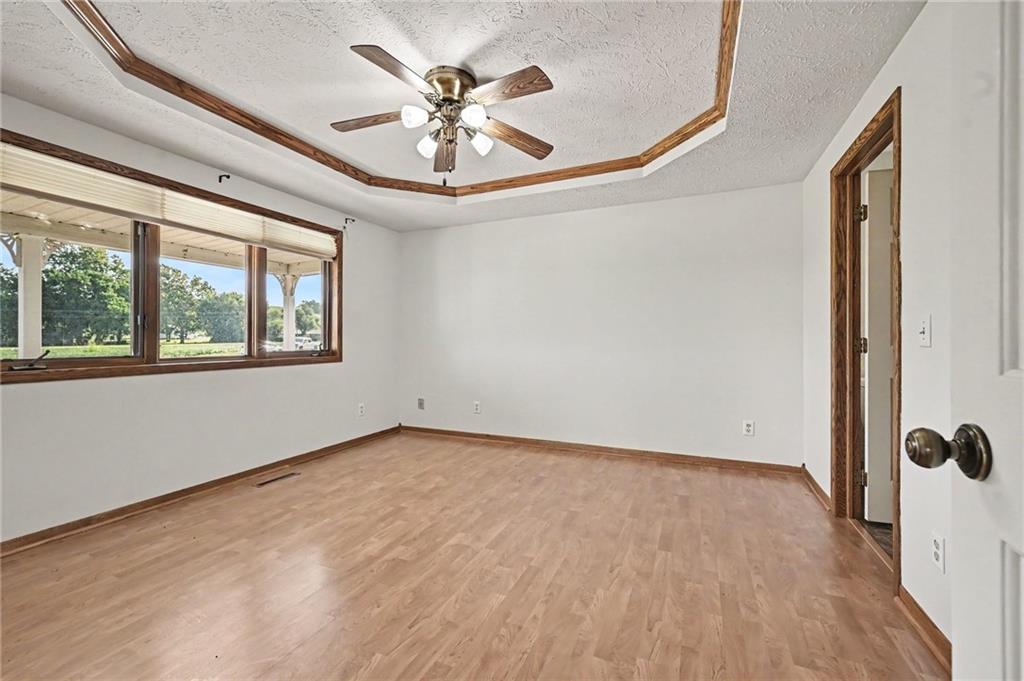 1039 225th Road Troy, KS 66087 - Photo 9 of 39 Gallery Image 9