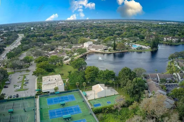 $1,695 | 2448 Northwest 49th Terrace, Unit 4309, Coconut Creek, FL 33063