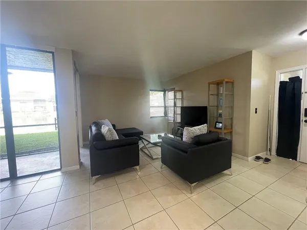 $1,695 | 2448 Northwest 49th Terrace, Unit 4309, Coconut Creek, FL 33063