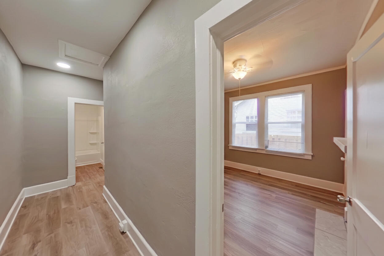 2415 Wrightsboro Road Augusta, GA 30904 - Photo 20 of 27 Unit 2 Hallway