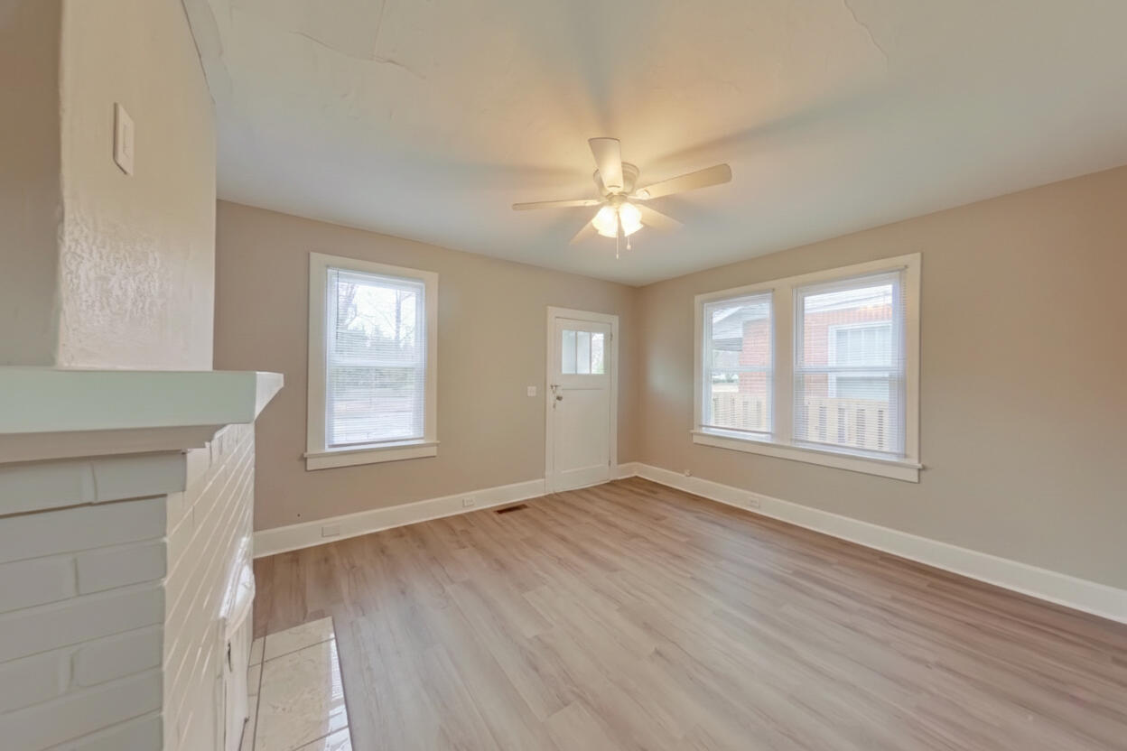 2415 Wrightsboro Road Augusta, GA 30904 - Photo 7 of 27 Unit 1 Living Room