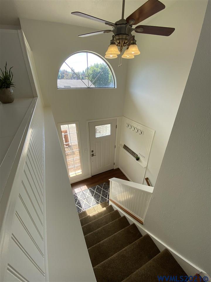 5168 Jones Road Southeast Salem, OR 97306 - Photo 6 of 40 Gallery Image 6