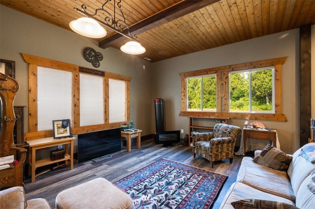 2244 East Badger Road Everson, WA 98247 - Photo 8 of 39 Gallery Image 8