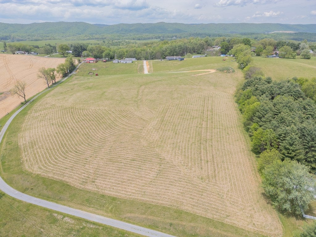 5362 Highland Road Dublin, VA 24084 - Photo 11 of 32 Gallery Image 11