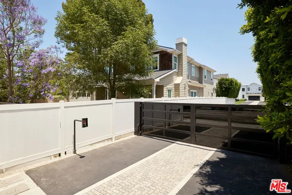 a house view with a outdoor space