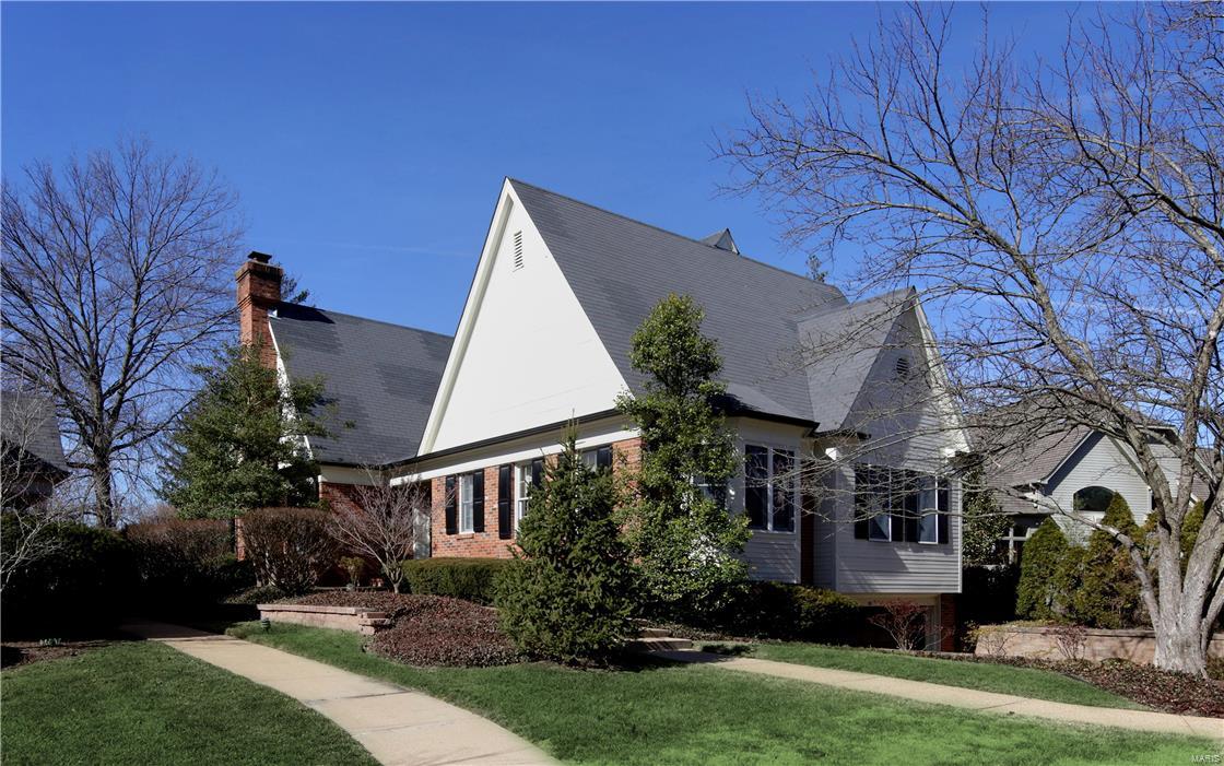 25 Conway Close Road Ladue, MO 63124 - Photo 1 of 13